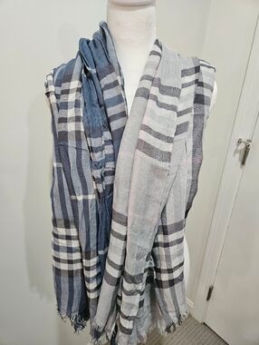 V. FRAAS SET OF 2 Scarfs - Blue & Gray and Gray & Pink Lightweight